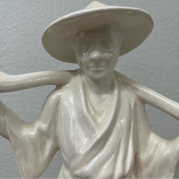 Vintage Chinese Figurine - Picture 7 of 8